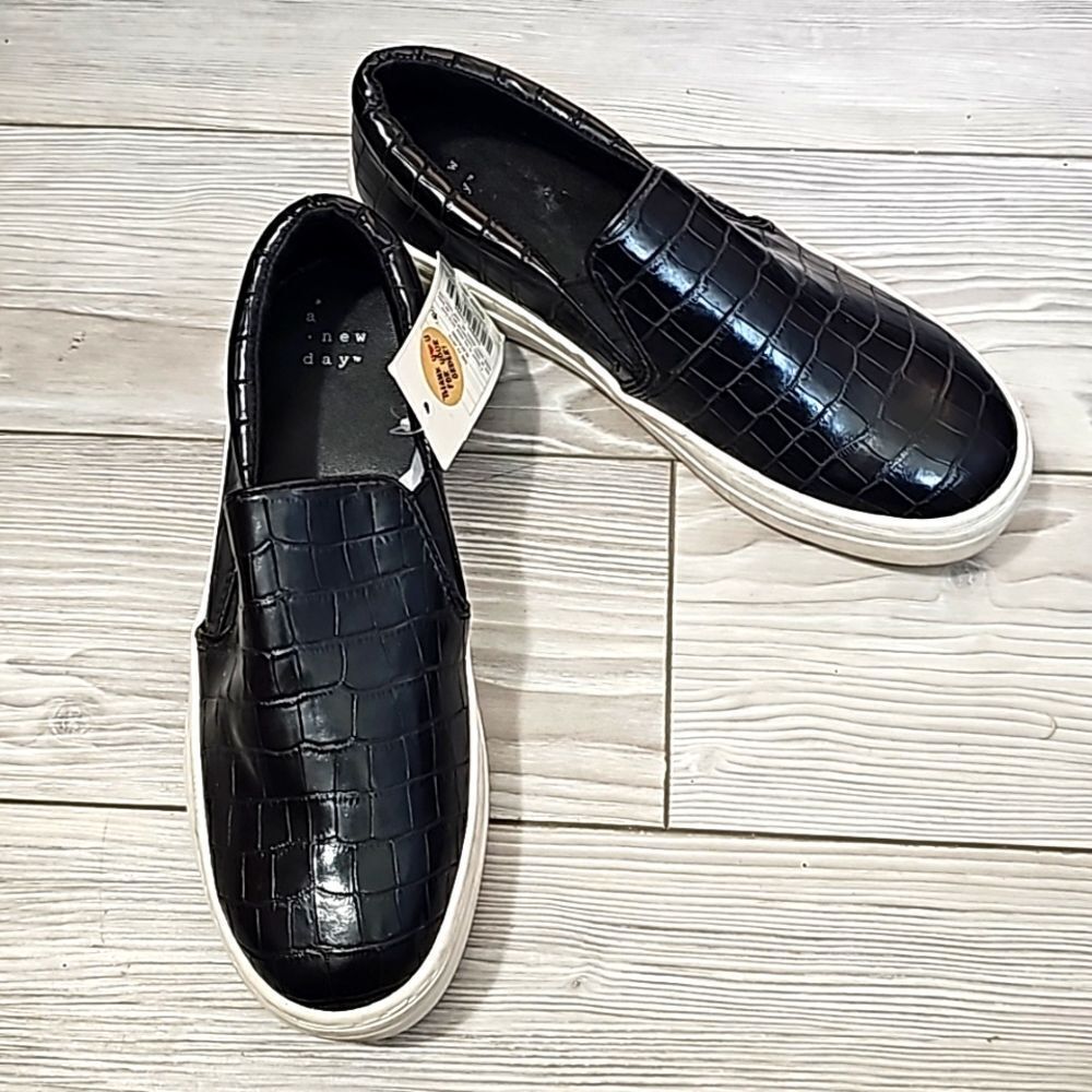 (30-2722)  A New Day Black Bibi Size 6.5